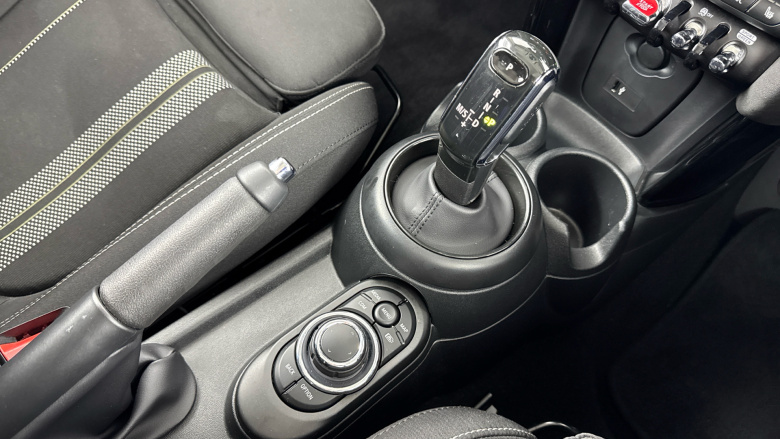 MINI Hatchback 2.0 Cooper S Classic 3dr Auto Petrol Hatchback